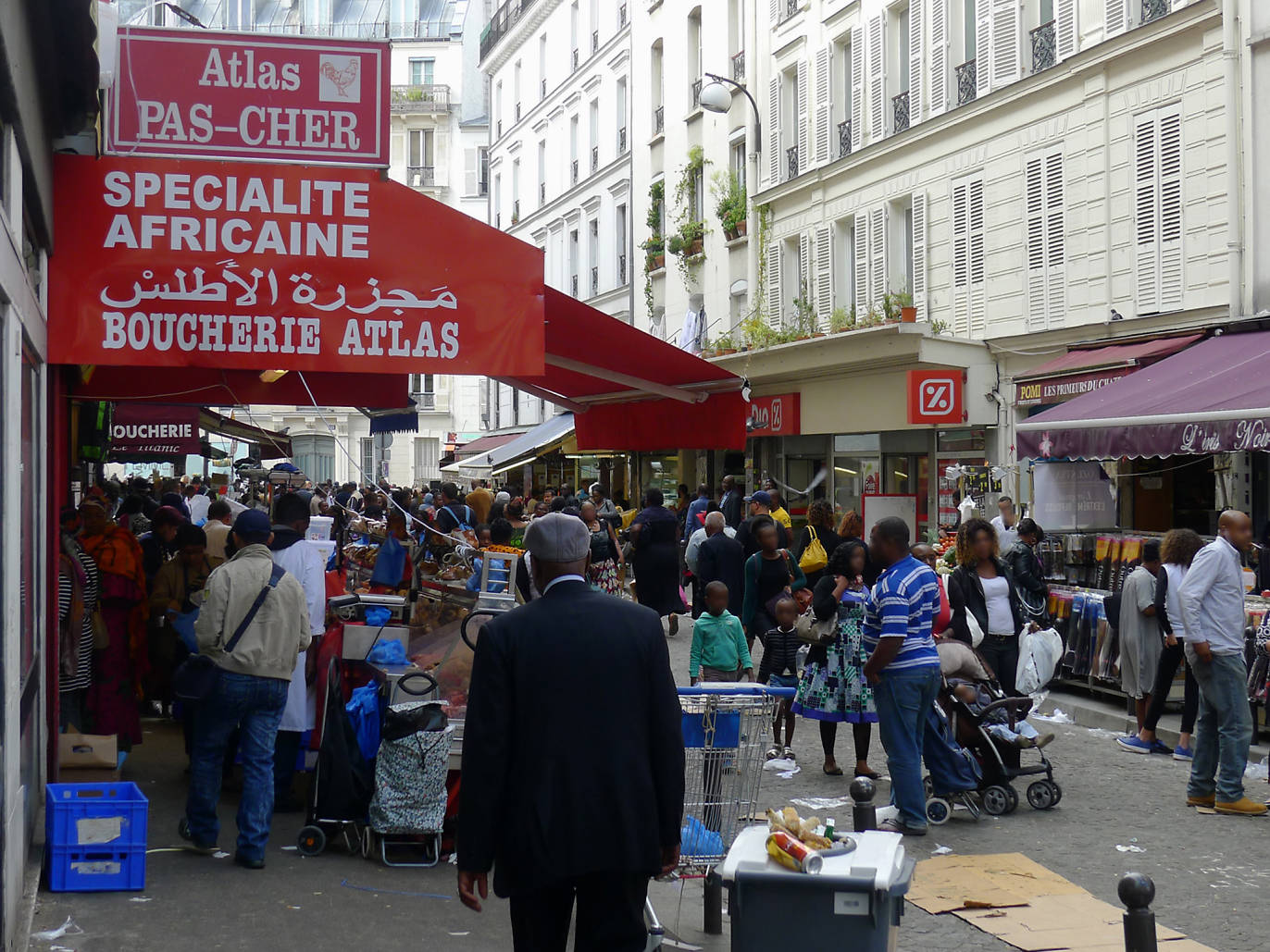 17 Best Markets in Paris for Food, Antiques and Bric-à-Brac