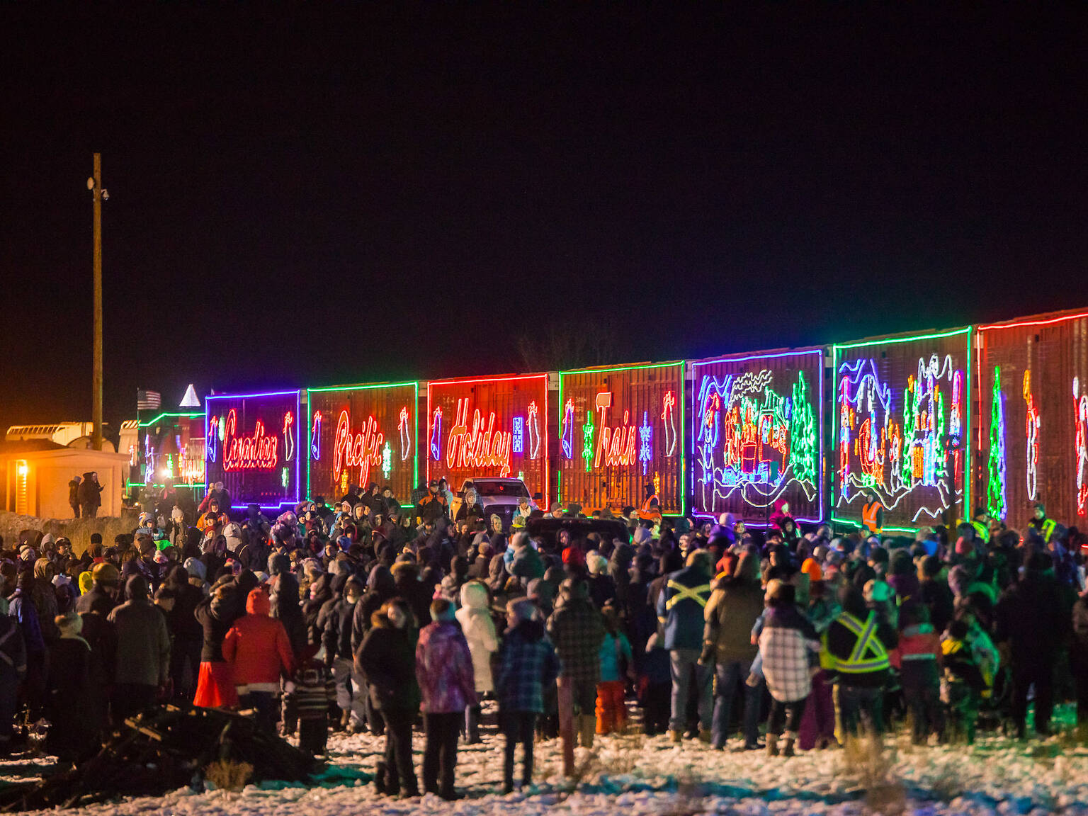 Where to See Christmas Lights in Montreal for the Winter Holidays