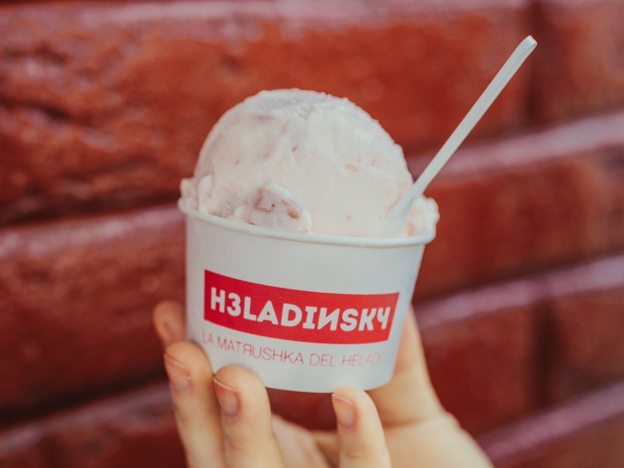 Helado con cacao ruby por primera vez en México en Heladinsky