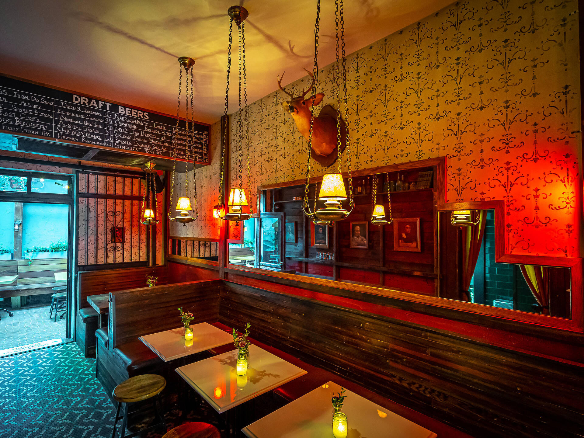 12 Best Astoria Bars For The Ideal Night Out in Queens