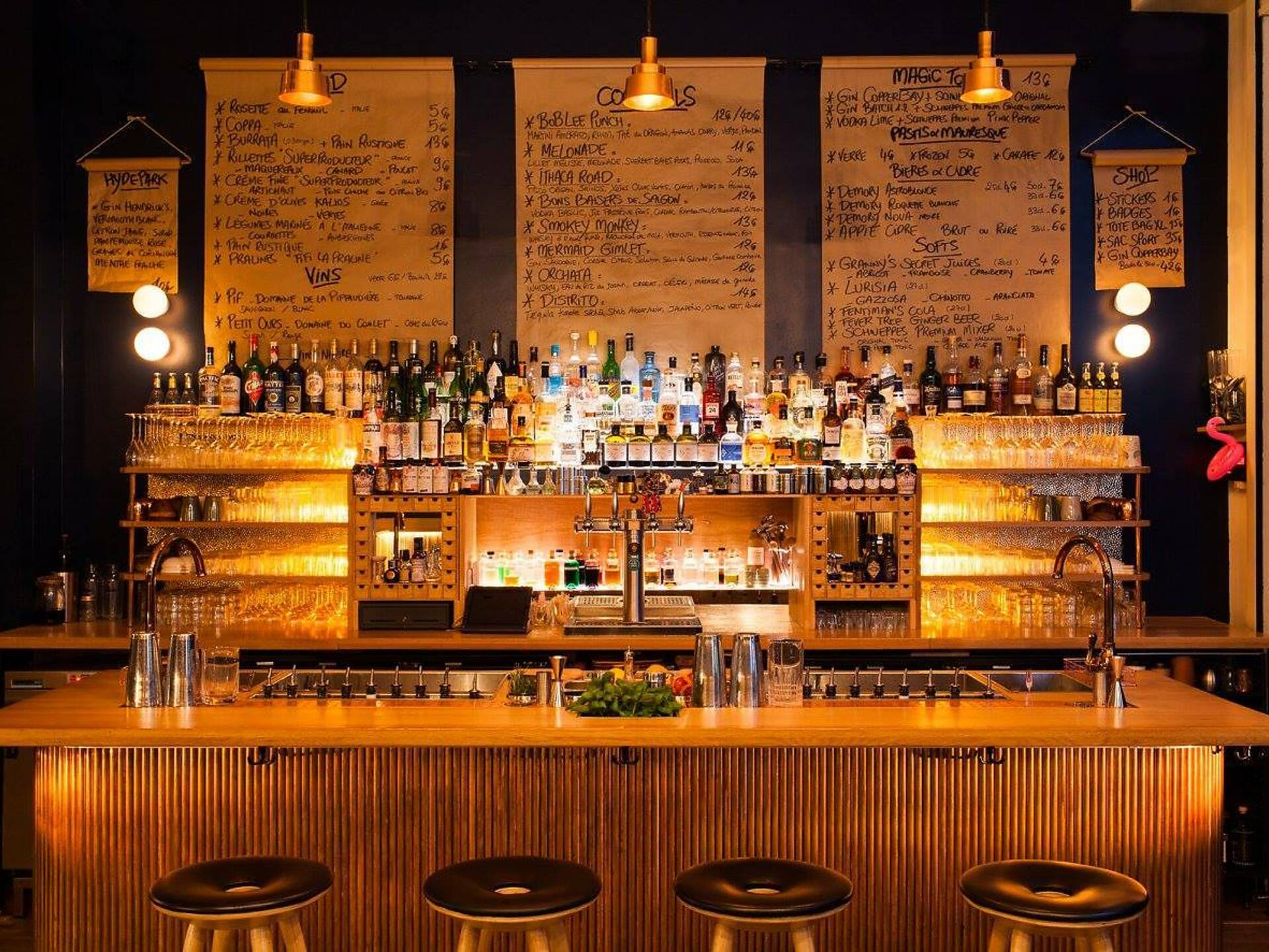15 Best Cocktail Bars in Paris According To Locals