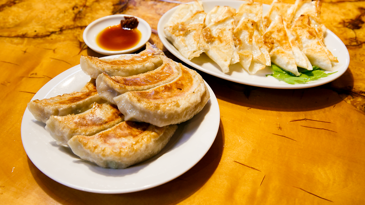 神田餃子屋 本店