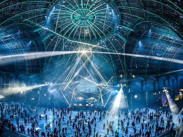 La plus grande patinoire intérieure éphémère du monde revient au Grand Palais La plus grande patinoire intérieure éphémère du monde revient au Grand Palais
