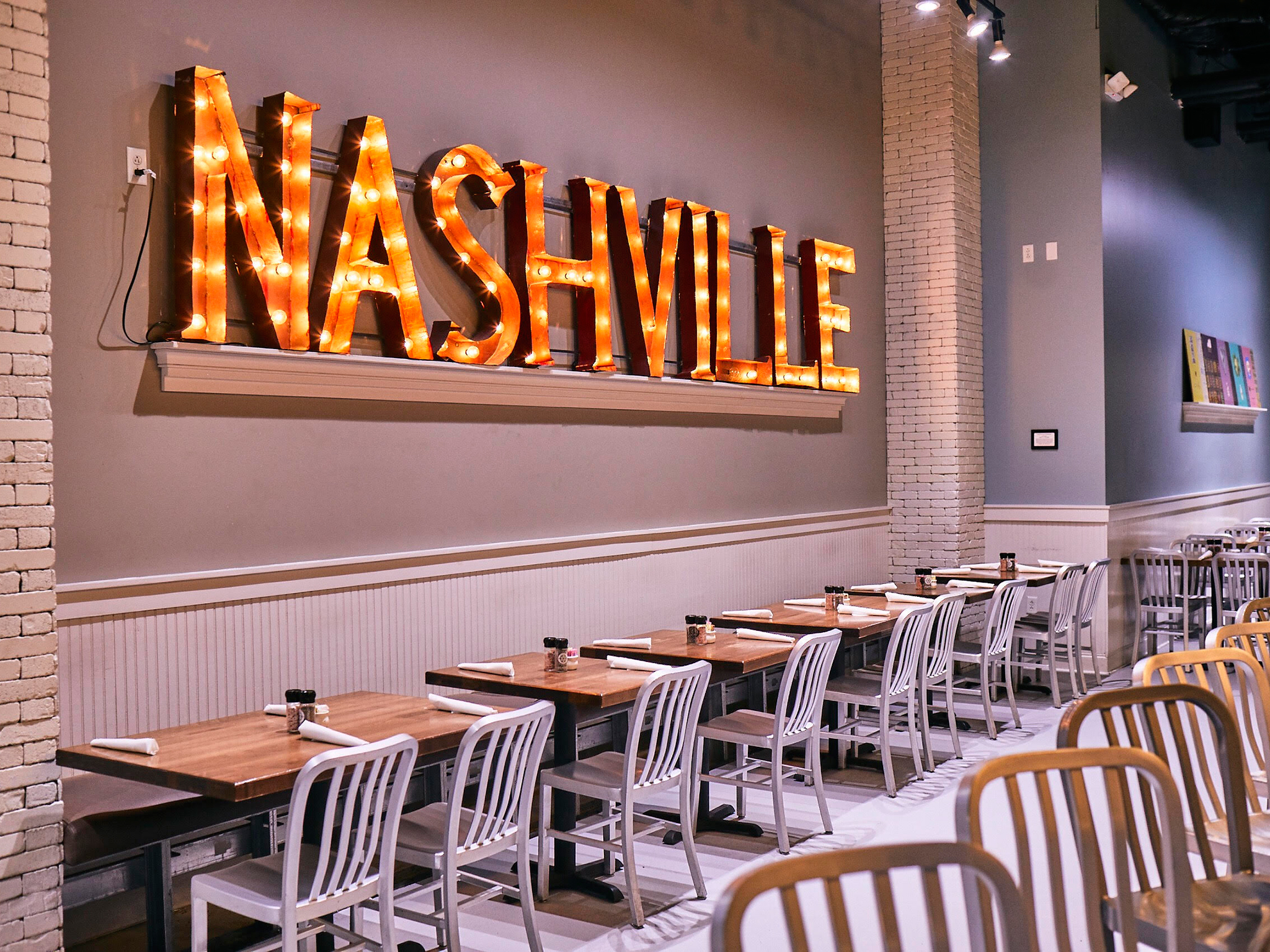 Nashville Hot Chicken Where To Go And What To Order