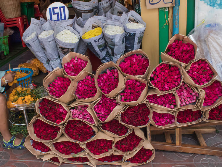Wander through Bangkok Flower Market