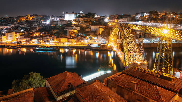 Walk across Ponte de Dom Luís…