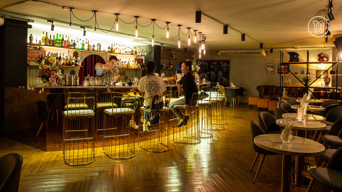 Copper Bar Bars in Watthana, Bangkok