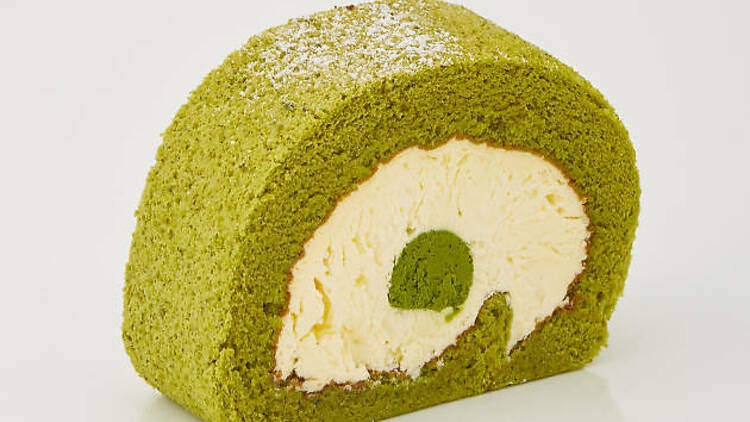 Matcha Roll Cake at Nana’s Green Tea