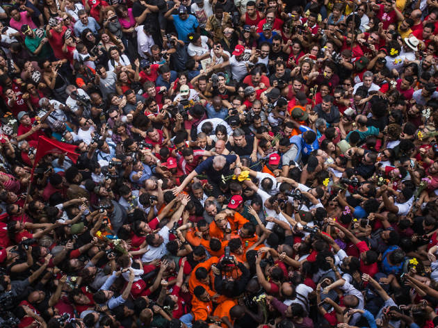 Democracia em Vertigem