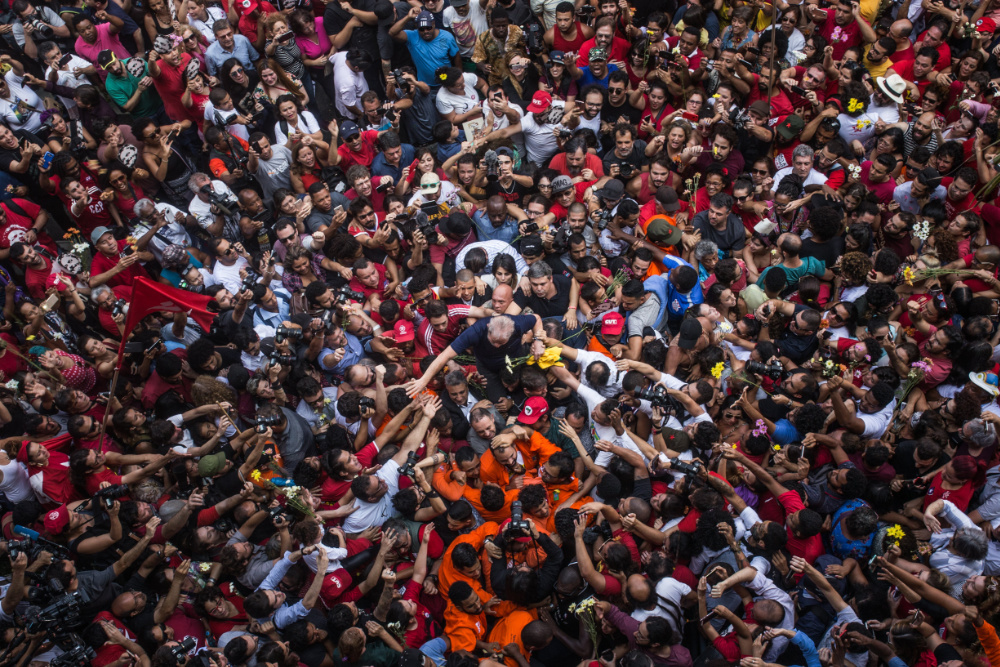 Democracia em Vertigem