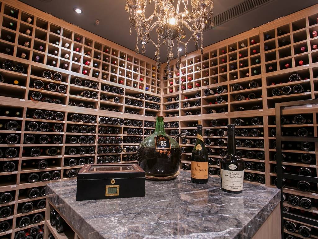 Best Bars in Central, Hong Kong