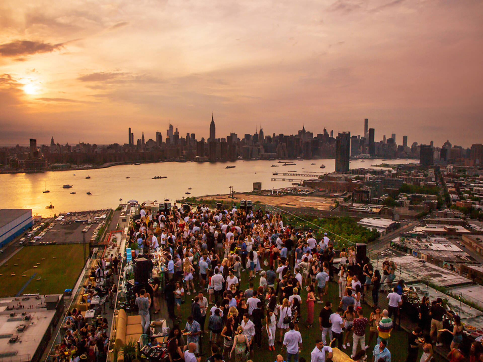 6 Best Hotel Bars NYC Has for Drinks at For a Classy Night Out