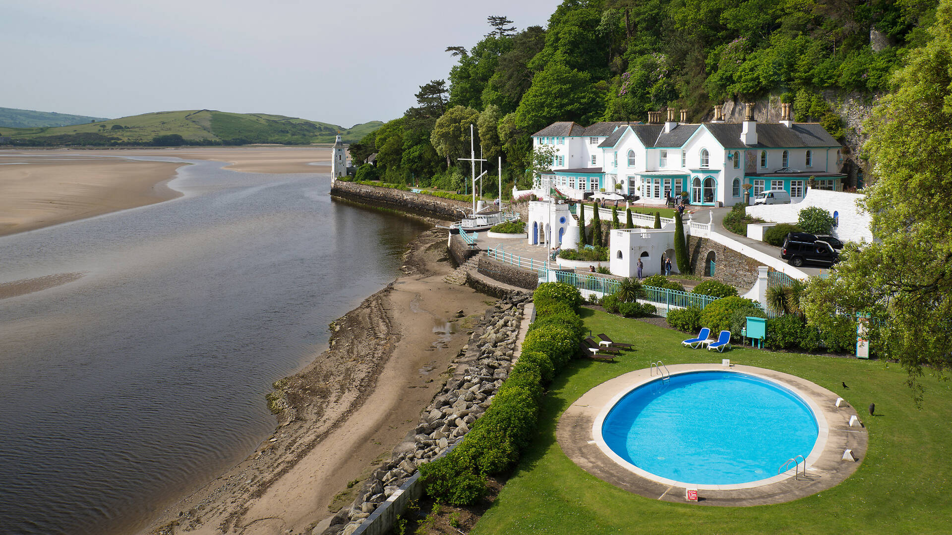 14 Best Places to Visit in Wales in 2023