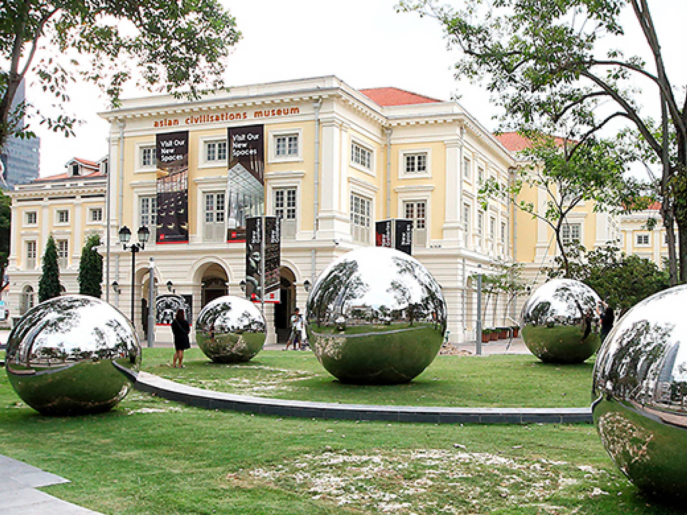 13 Public Sculptures in Singapore