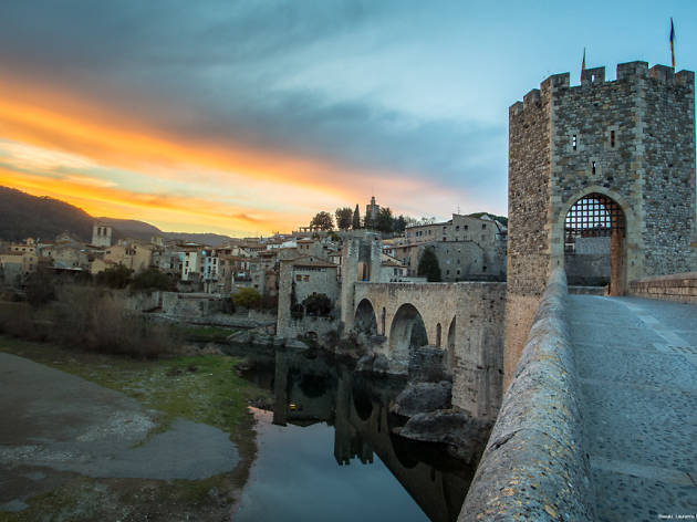 Besalú Besalu Pyrenees