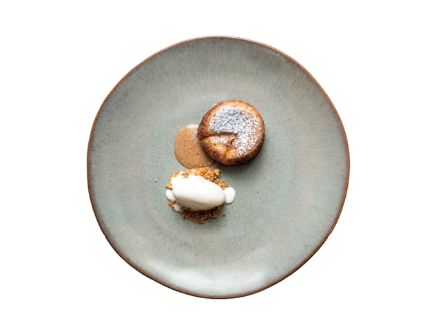 fondant de goiaba com gelado de queijo da Serra do Flor de Lis fondant de goiaba com gelado de queijo da Serra do Flor de Lis