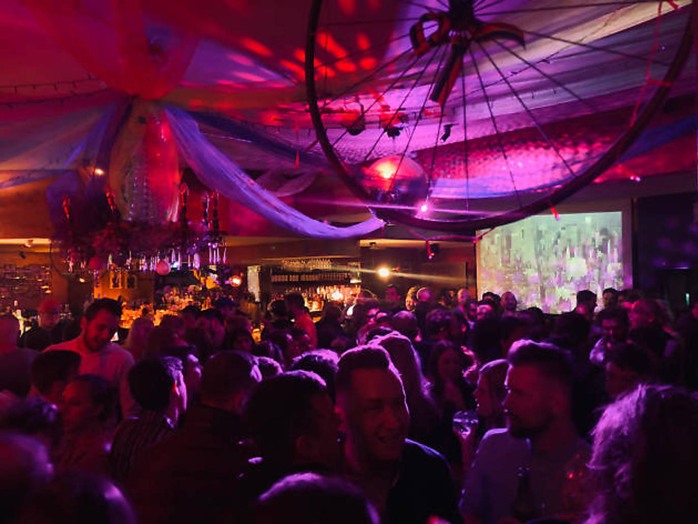 11 Best Nightlife Spots in Dublin: Brilliant Bars, Pubs and Clubs
