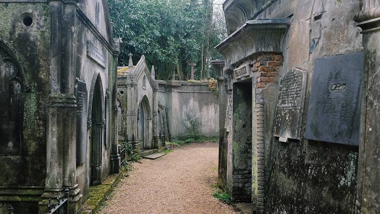 Highgate Cemetery 