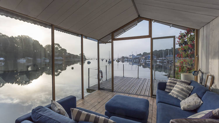 Sleep over on the Amelie houseboat