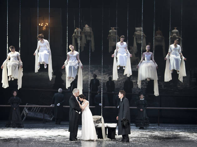Bir Rus Masalı: Yevgeni Onegin Bir Rus Masalı: Yevgeni Onegin