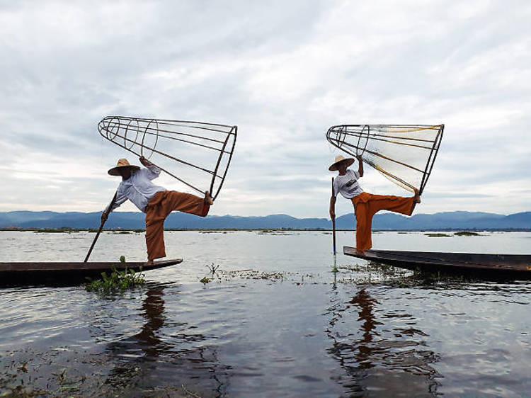 Take a cruise to get a glimpse of the life of local fisherfolk