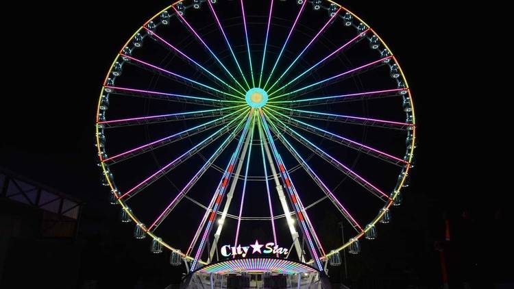 10am: go for a ride on the Giant Wheel