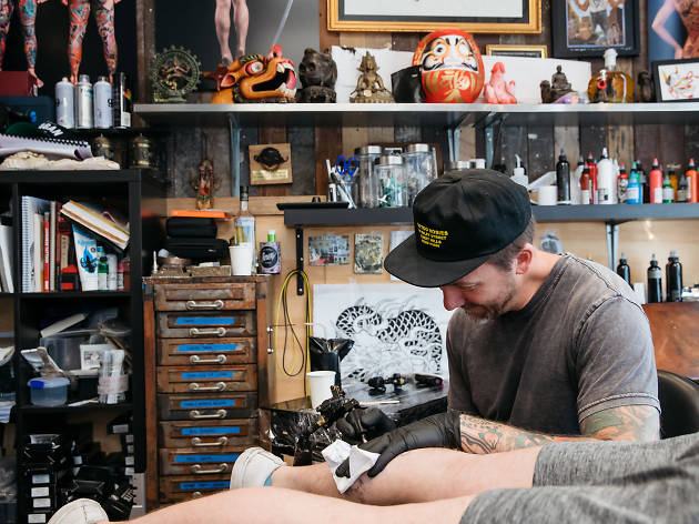 Rhys Gordon tattooing at Little Tokyo Rhys Gordon at Little Tokyo Tattoo