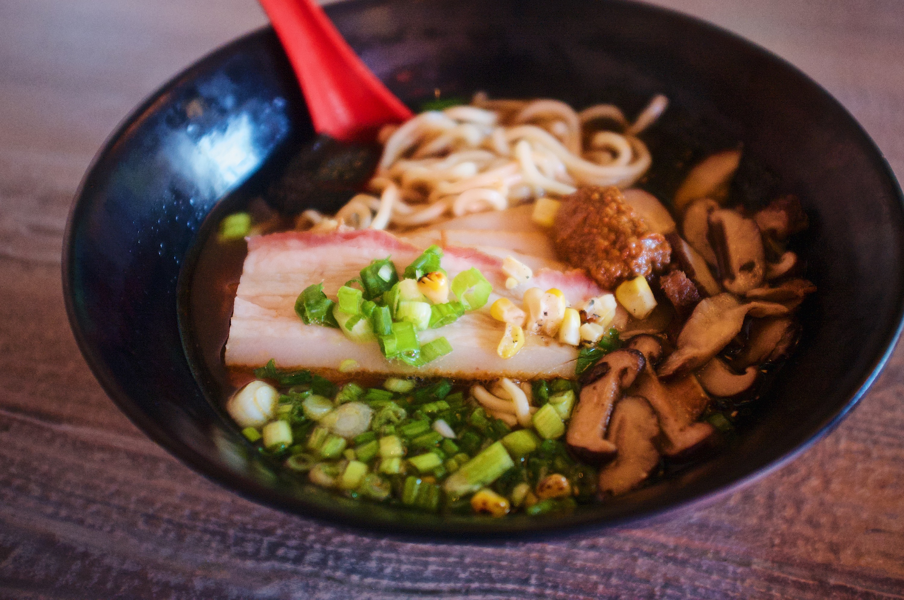 Best Food at Disneyland Guide of What and Where to Eat at Disneyland