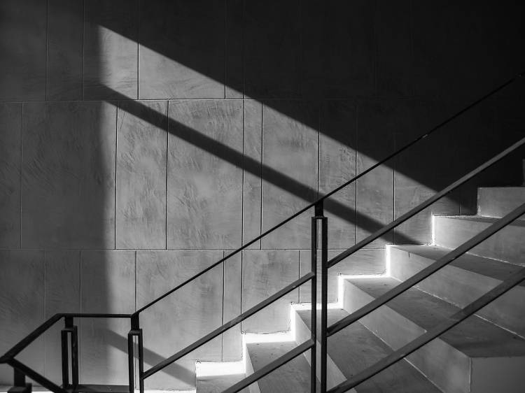 Lady at the staircase 