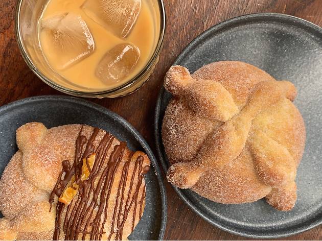 Forte Bread & Coffee pan de muerto Forte Bread & Coffee pan de muerto
