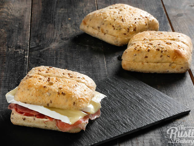 Rustik Bakery Montadito de jamón con queso brie
