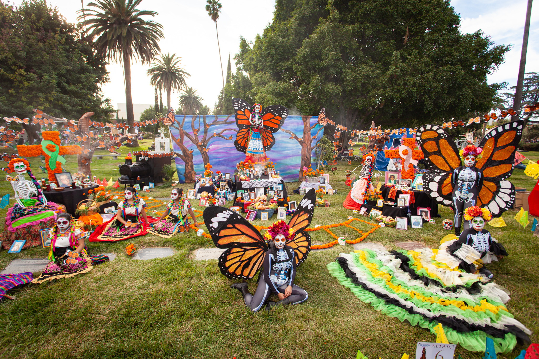 The most astounding altars and costumes from Day of the Dead at