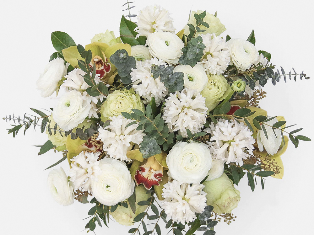 9 Best Christmas Flower Delivery Services In New York City Nyc Flower Shops 2019