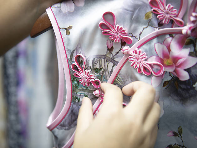 BLOOMING MOMENT_QIPAO BLOOMING MOMENT_QIPAO