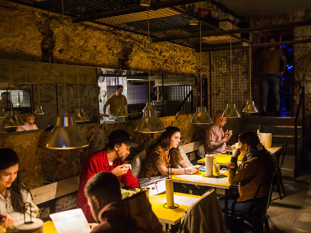 Vizza New Age Pizzabar Vizza New Age Pizzabar