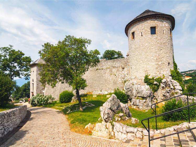 Scale the battlements at Trsat