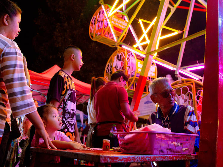 Attend the temple fair at the Golden Mount