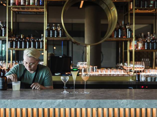 Isabel Bar Bondi Making cocktails at Isabel Bar Bondi
