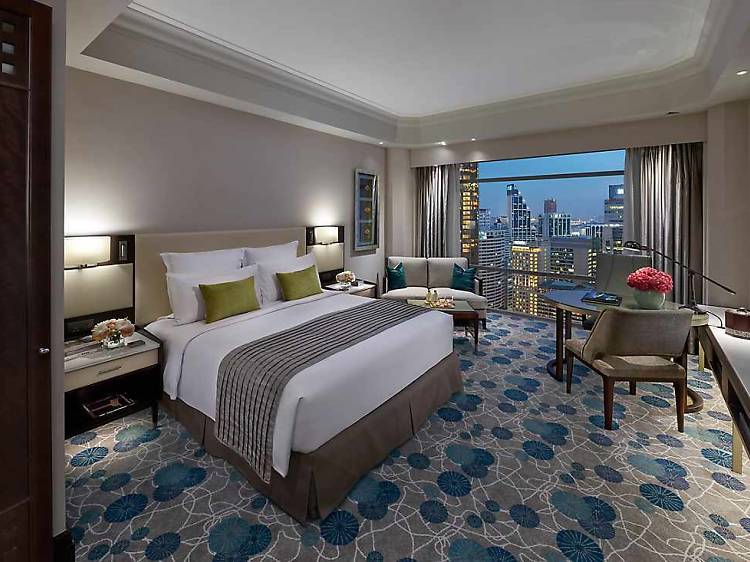 Stay in the city centre at Mandarin Oriental