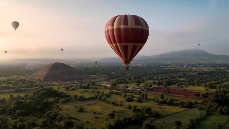 Vuelo en globo en Teotihuacán