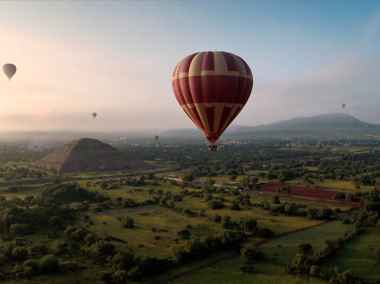 Vuelo en globo en Teotihuacán