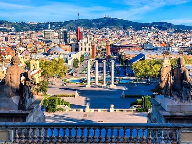 Private Barcelona Exclusive Tour by Mercedes Minibus and Personal Expert Guide Private Barcelona Exclusive Tour by Mercedes Minibus and Personal Expert Guide