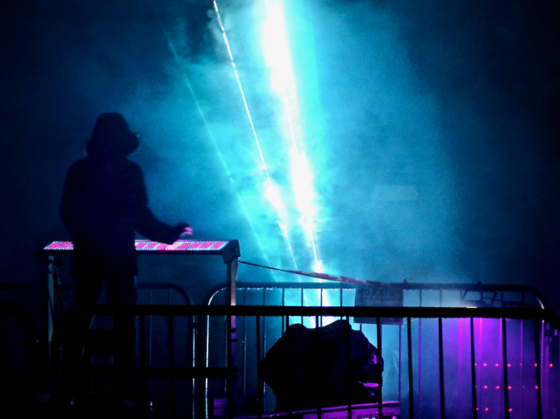 Barking Riverside Presents: Seb Lee-Delisle’s Laser Light Synths Barking Riverside Presents: Seb Lee-Delisle’s Laser Light Synths