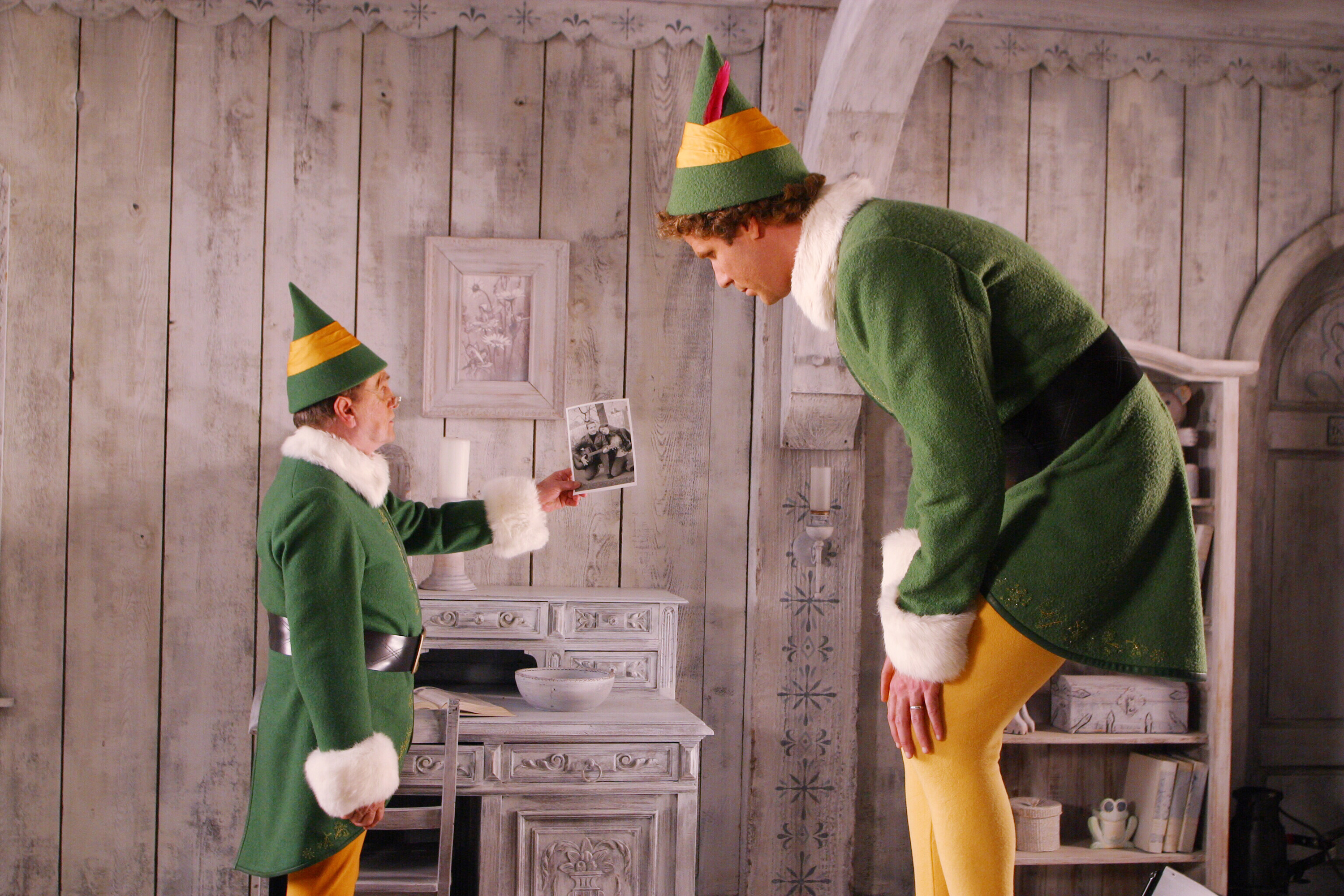 25 Best Holiday Movies That Will Put You in a Festive Mood