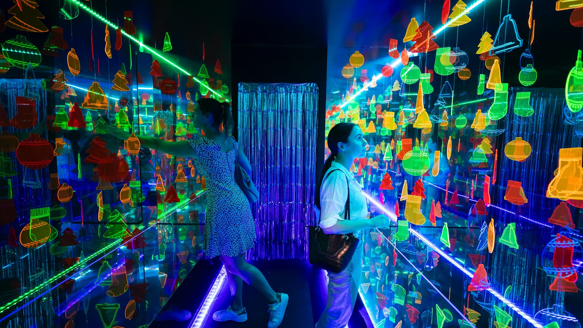 Christmas Infinity Rooms | Things to do in Sydney