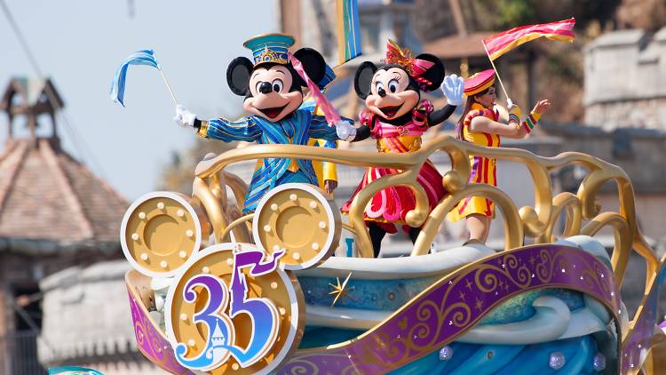 Guide to Tokyo Disneyland and DisneySea: tickets, fastpasses