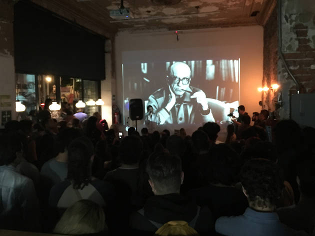 Gran Posada de la Sociedad de Científicos Anónimos Una posada de la Sociedad de Científicos Anónimos estará conformada por música y charlas científicas