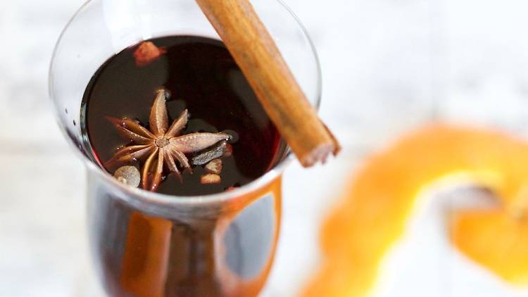 Christmas, mulled wine