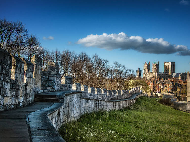 Walk along the York city walls