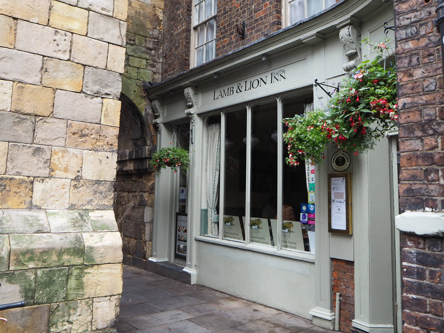 14 Best Pubs In York Right Now